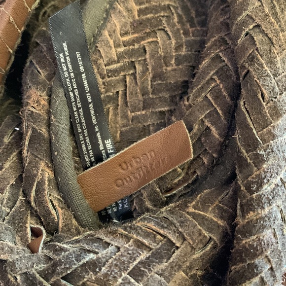 Urban Outfitter Buff Leather handbag - Picture 3 of 5